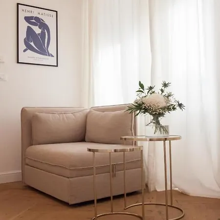 Aurum D Apartment